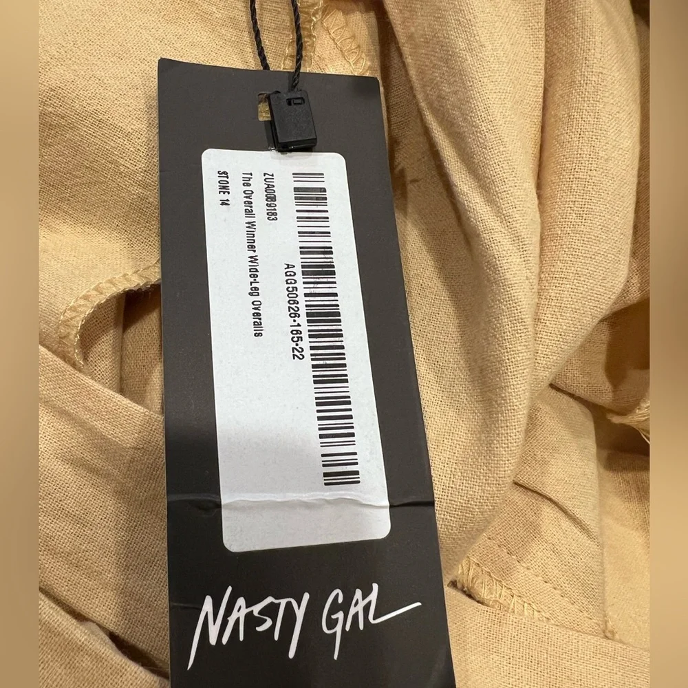 Nasty Gal Overall Winner Wide Leg Overalls Stone  Pleated Jumpsuit NWT size 10 - Picture 4 of 6